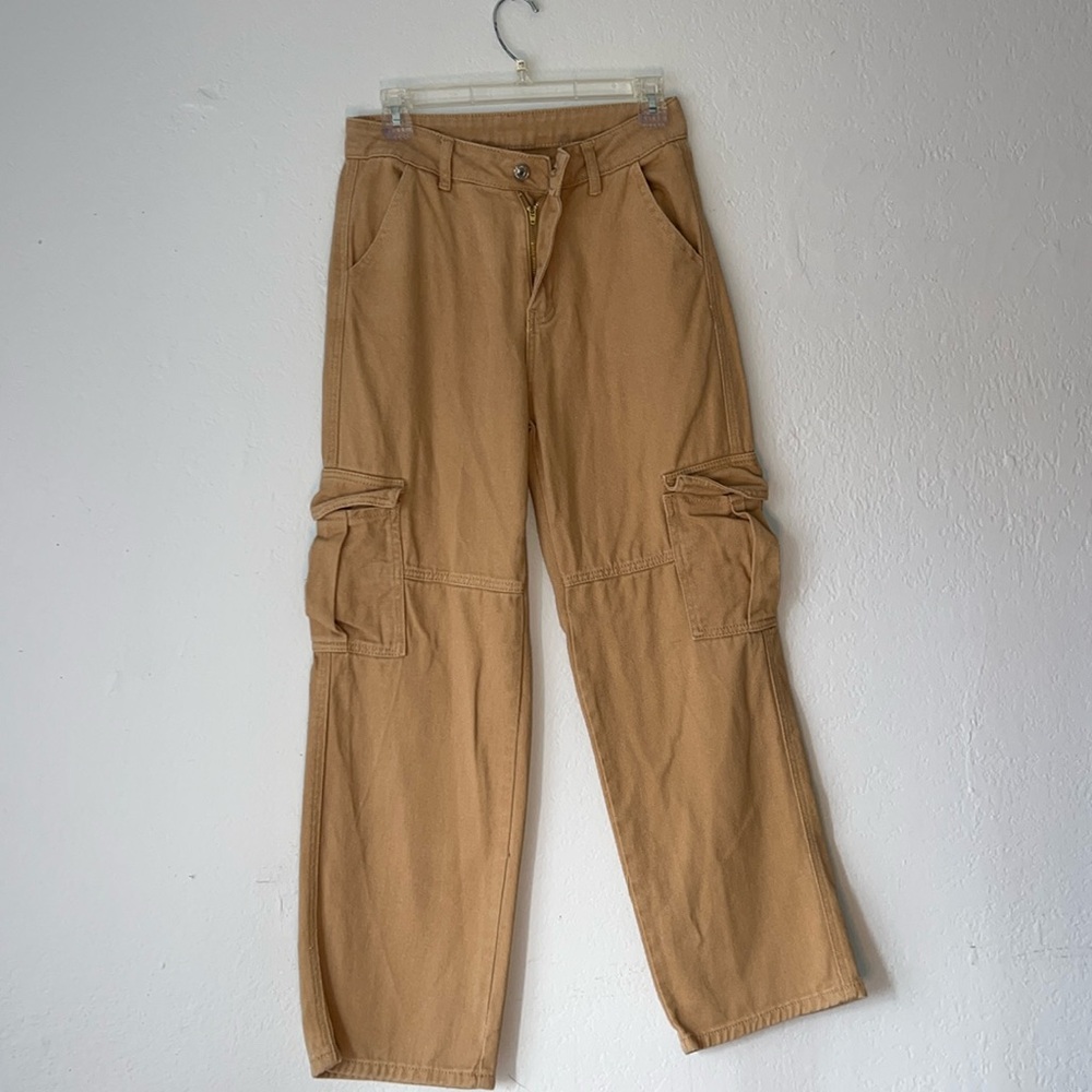 Women’s SHEIN jeans
Waist 13.5’
Inseam 26’
Rise 12’